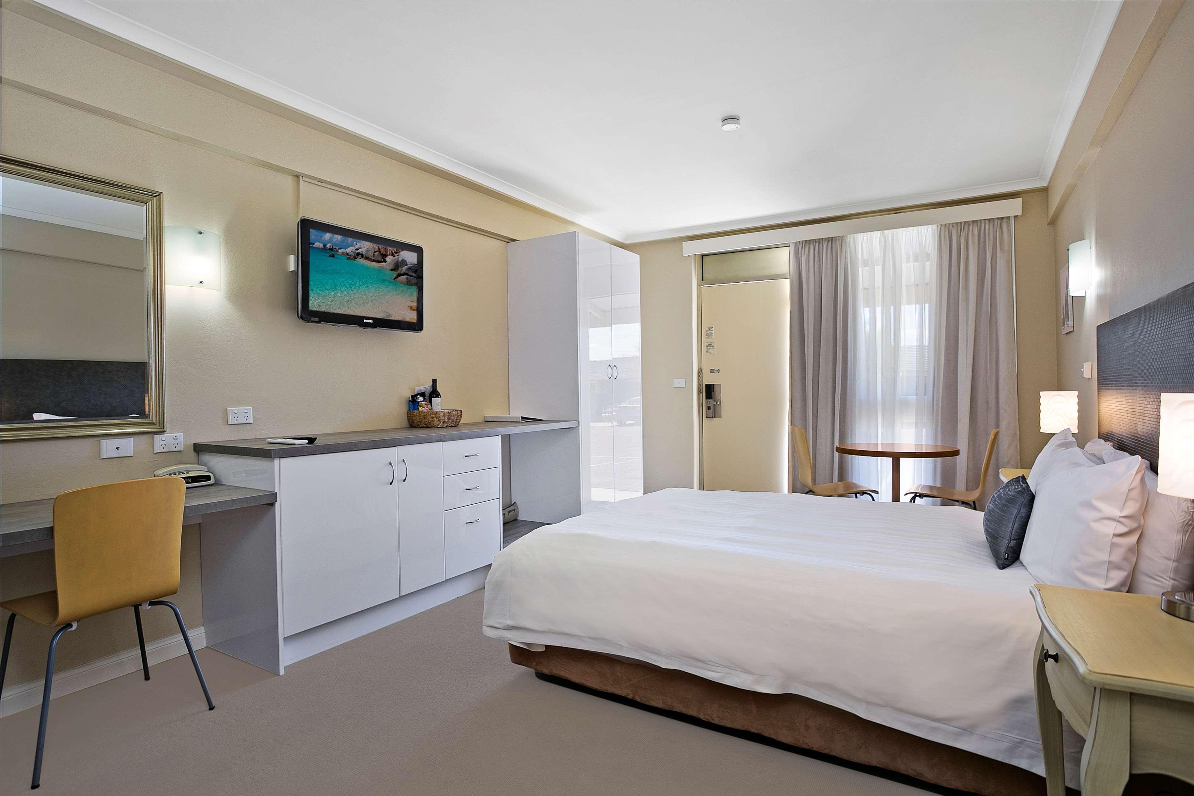 Best Western Sanctuary Inn Tamworth Exterior photo