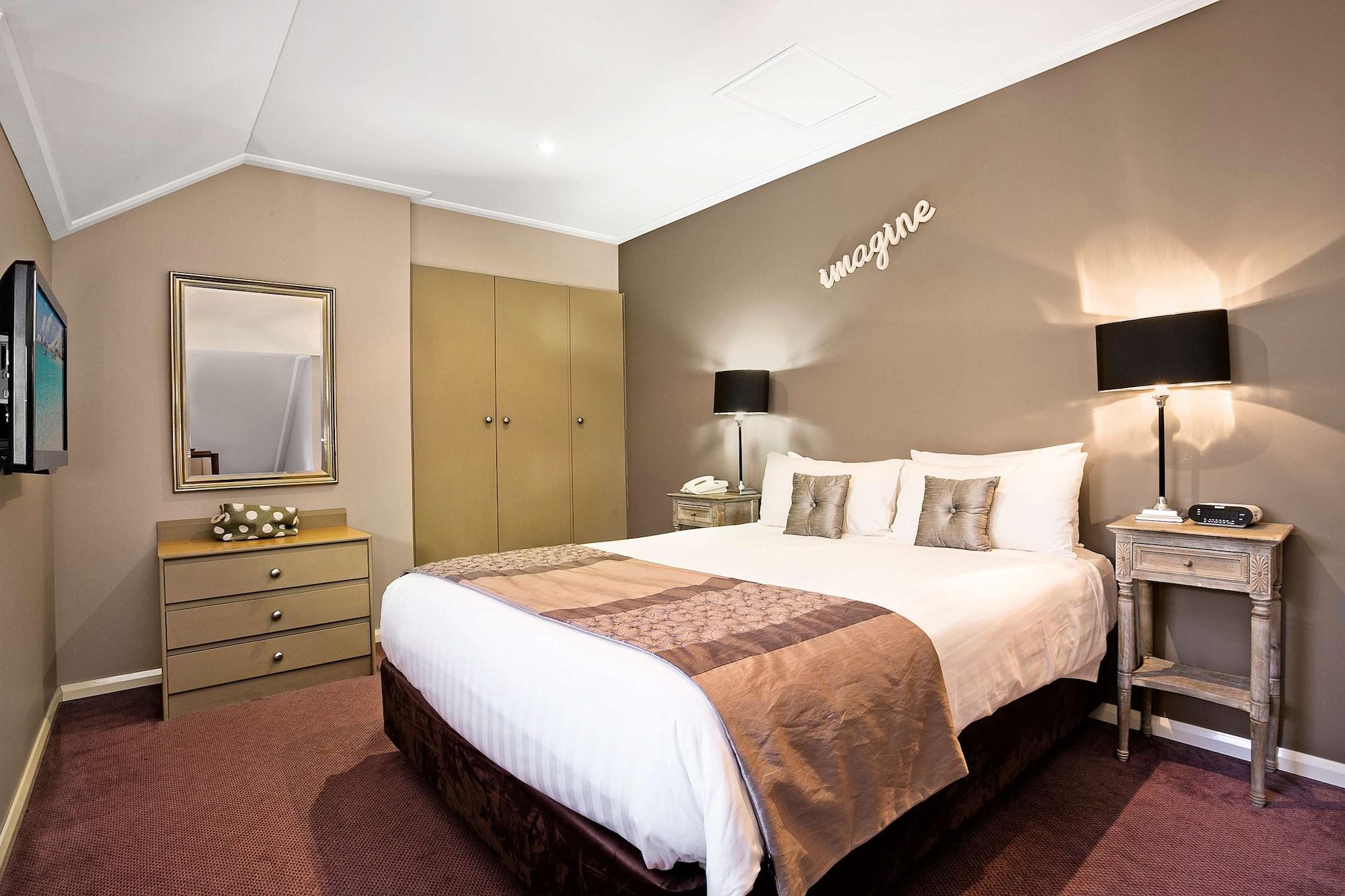 Best Western Sanctuary Inn Tamworth Exterior photo